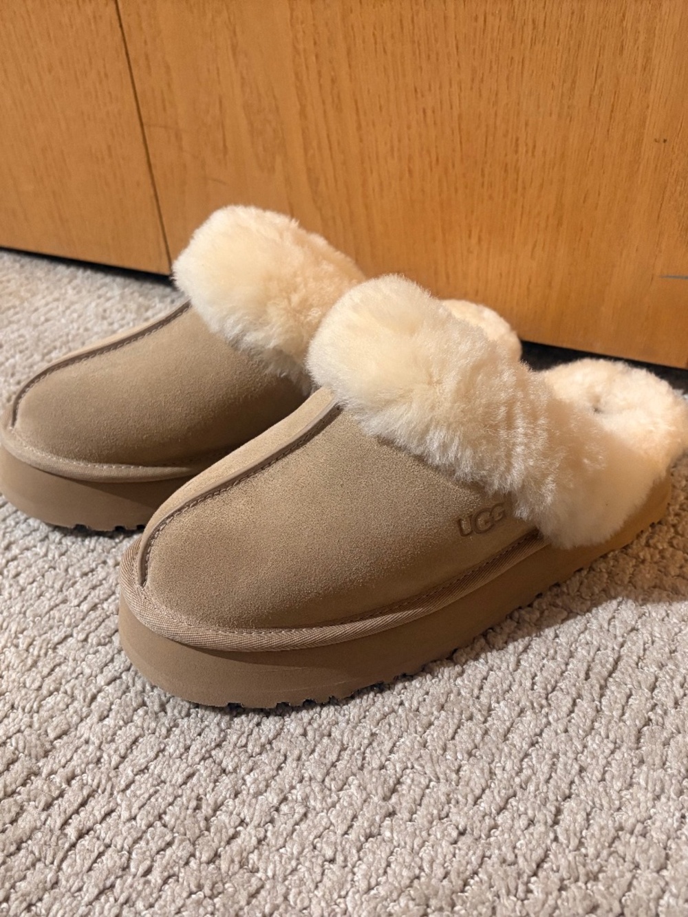 UGG Disquette Slippers
